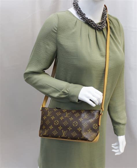 trotteur bag louis vuitton|LOUIS VUITTON Monogram Trotteur 1512030.